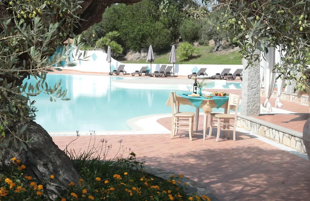 Le Rocce Antiche Resort-1